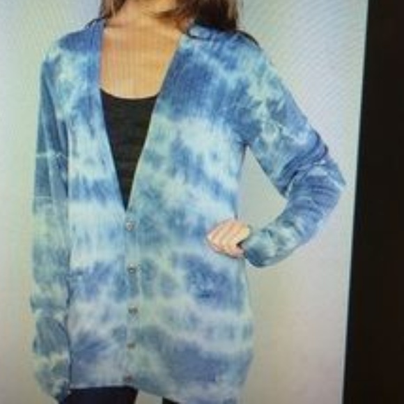 Wildfox Sweaters - Wildfox skull Tie-Dye Cardigan size XS